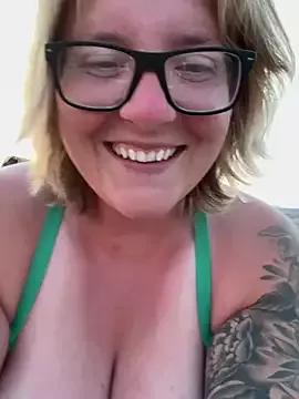 Lizzyloo on StripChat 
