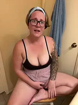 Lizzyloo on StripChat 