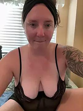 Lizzyloo on StripChat 