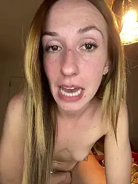 lola_tentatiion on StripChat 