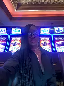 Freechat londonsfantasy on StripChat