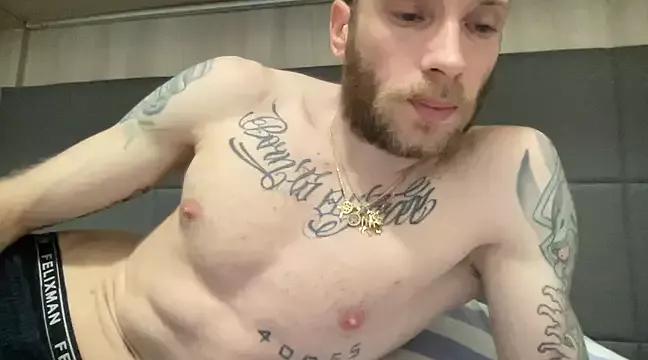 Lorenzz95 on StripChat 