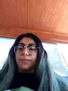 Freechat Lovelyrainn on StripChat