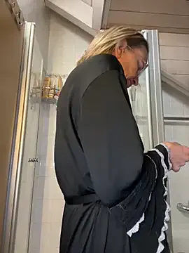 LucyLingerie78 — Suck my Dildo