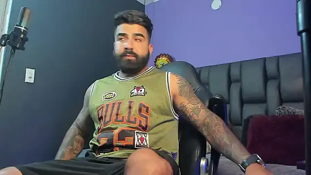 Lyon_vach on StripChat