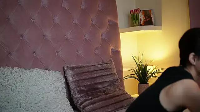 MaiaMini on StripChat