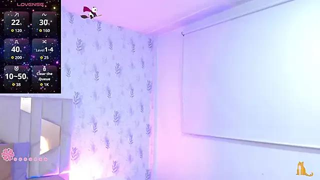 Freechat MARIANA_TAY1 on StripChat