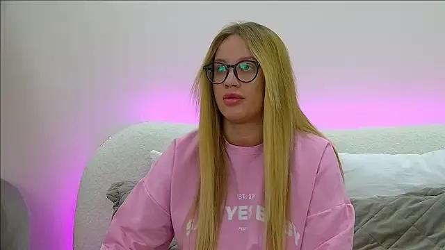 MariaNeumann on StripChat 