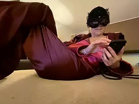 Marilou1983 on StripChat 