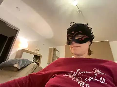 Marilou1983 on StripChat 