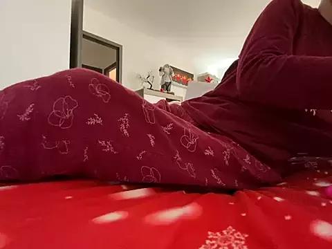 Marilou1983 on StripChat 
