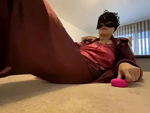 Marilou1983 on StripChat 