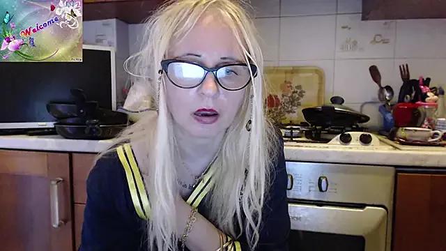 Freechat martachatte on StripChat