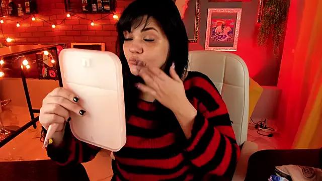 Freechat MaryHarrys on StripChat