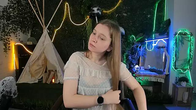 Freechat MayaSinabon on StripChat