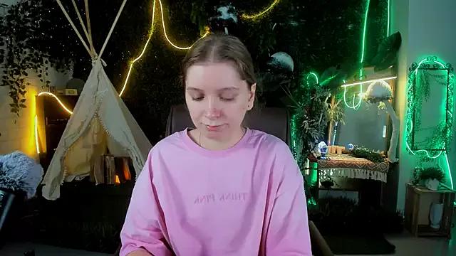 Freechat MayaSinabon on StripChat