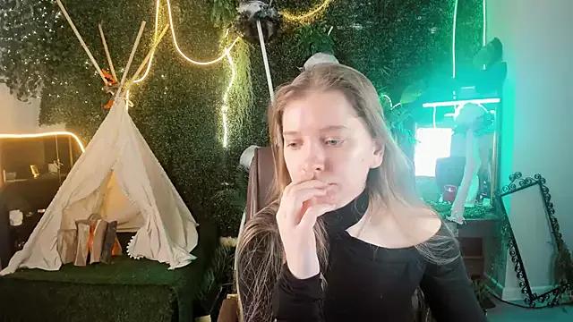 Freechat MayaSinabon on StripChat