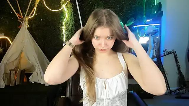 Freechat MayaSinabon on StripChat