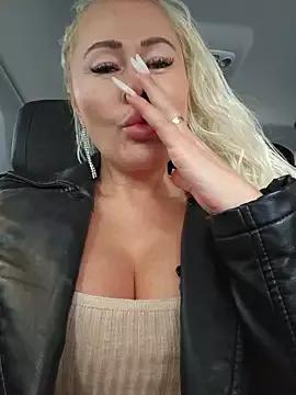 Freechat MILFBARBY on StripChat