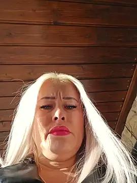 Freechat MILFBARBY on StripChat