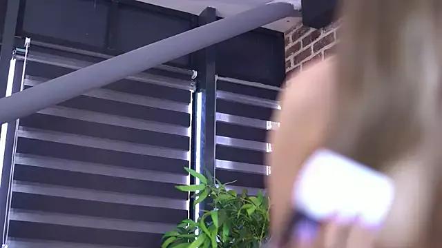 Freechat MillaSerene on StripChat