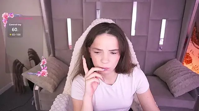 MirielleNymph on StripChat 