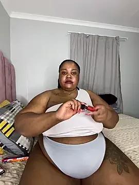 MissLola27 on StripChat 