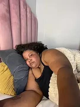 MissLola27 on StripChat 
