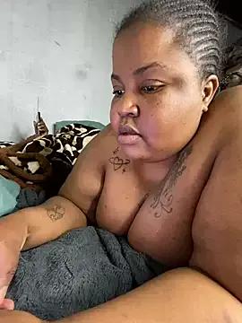 MissLola27 on StripChat