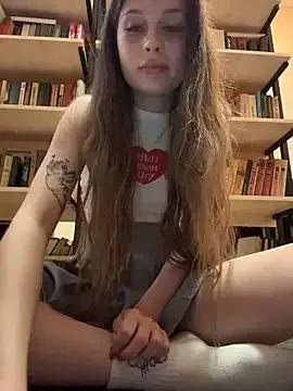 Freechat mmelicious on StripChat