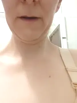 MommyLoveWetOrgasm on StripChat