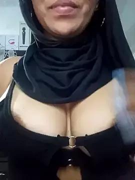 nadia__abaud on StripChat 