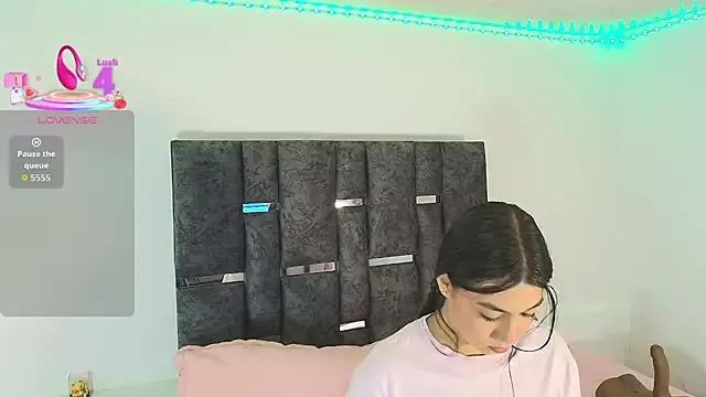 Freechat Natasharuso on StripChat