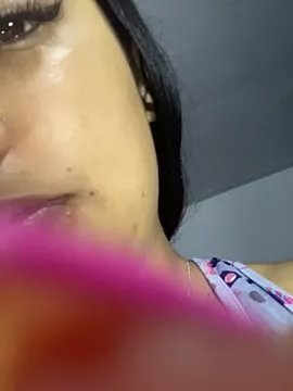 Nattasha_Brown on StripChat 