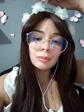 NinaSweet2 on StripChat 