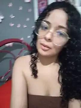 NinaSweet2 on StripChat 
