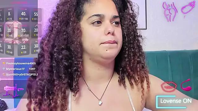 Freechat ninna_curly on StripChat