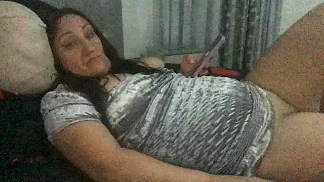 Freechat paula19800 on StripChat