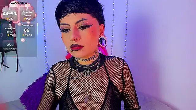 Freechat Rainnbow_ on StripChat