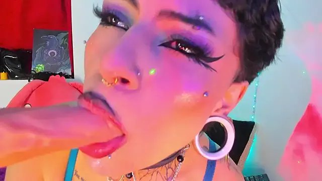 Freechat Rainnbow_ on StripChat