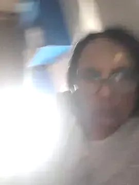 Freechat raquell_moore on StripChat