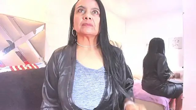 Freechat raquell_moore on StripChat