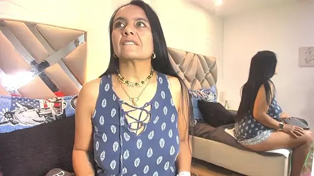 Freechat raquell_moore on StripChat