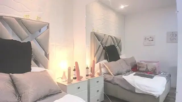 Freechat raquell_moore on StripChat