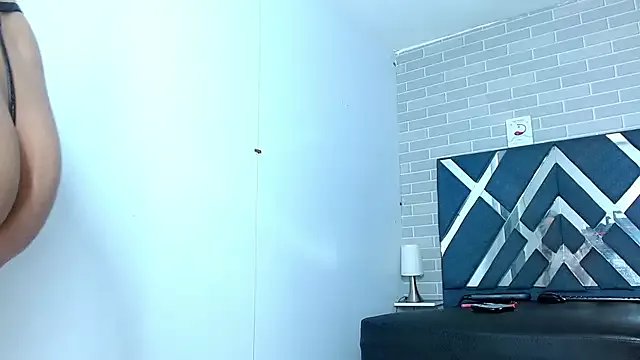 Freechat Raven_Doll19 on StripChat