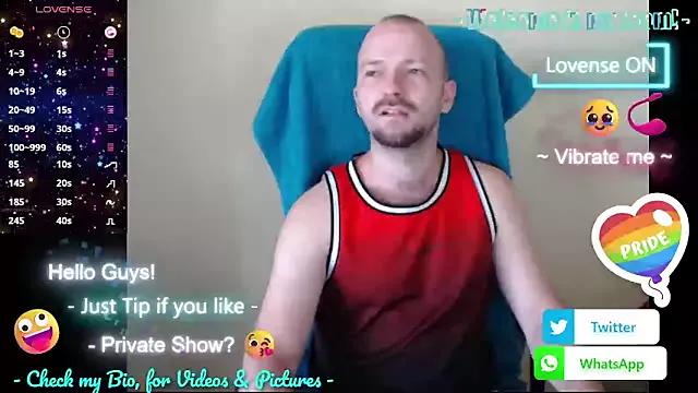 Freechat RealManHaveHairy on StripChat