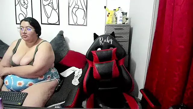 RubyPirsso18 — BOUNCING BIG BOOBS 