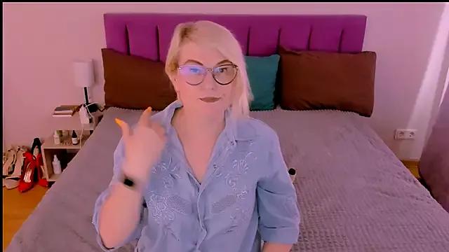 Private sabrinamacmarren on StripChat