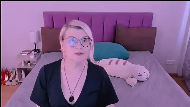 Private sabrinamacmarren on StripChat