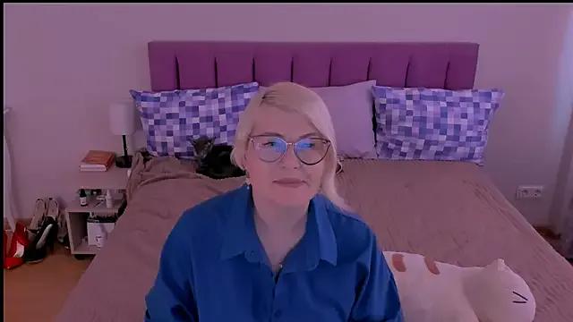 Private sabrinamacmarren on StripChat